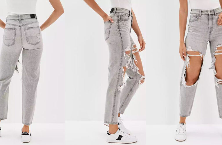 What Makes American Eagle Mom Jeans So Popular?